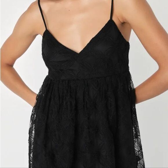 NWT Lulu's Radiate Elegance Black Floral Tulle Midi Dress - Picture 2 of 12